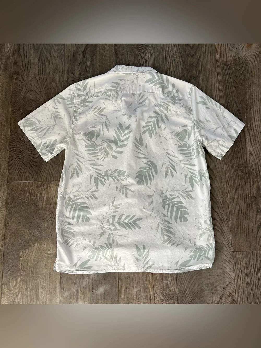 BANANA REPUBLIC Men’s Leaf Pattern Short Sleeve Button Down Shirt Size M